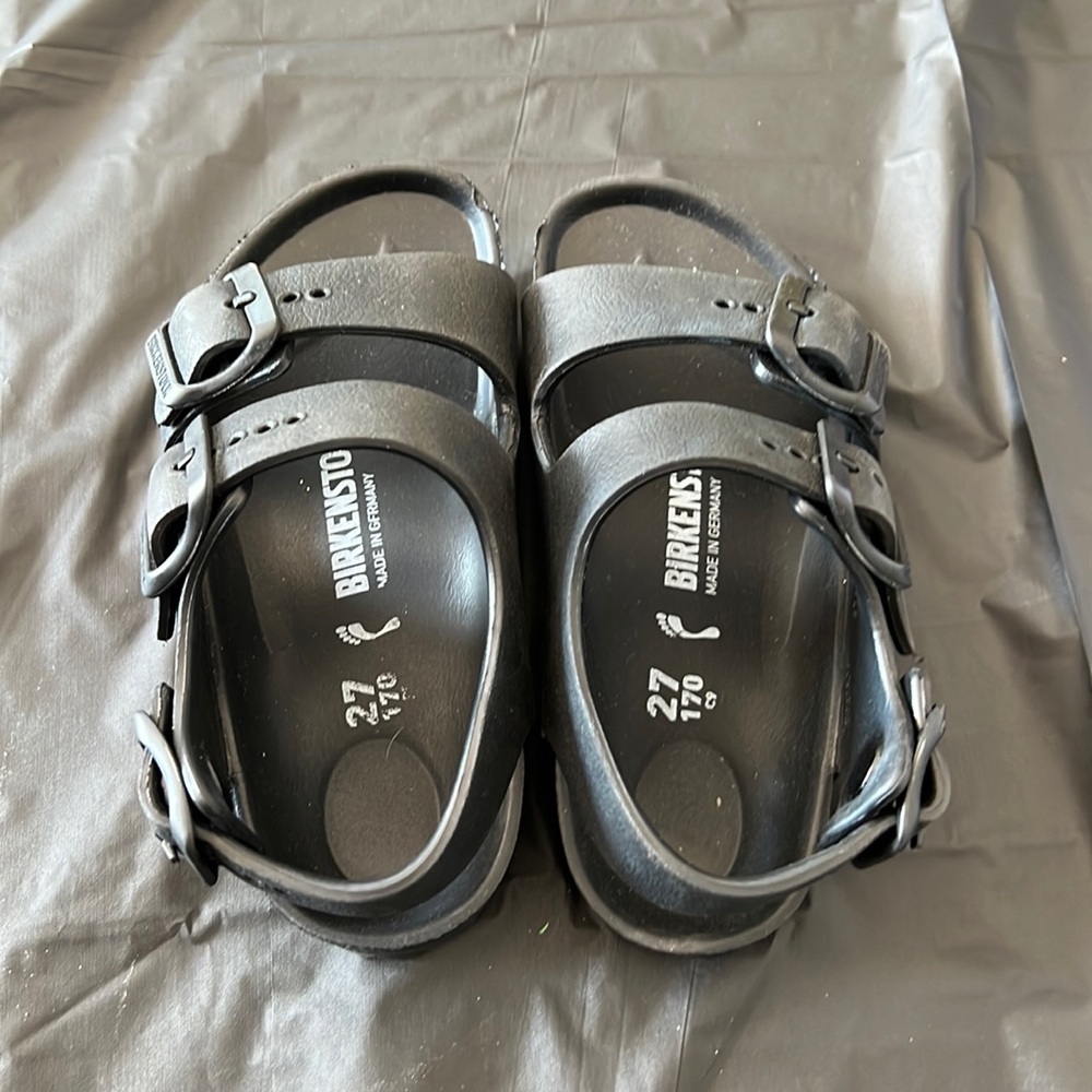 Toddler size 10 berks
